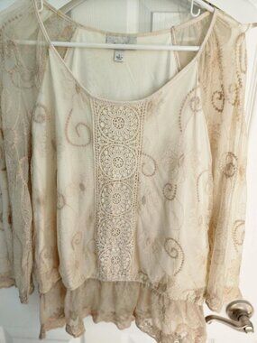 Dressbarn Lace Overlay Ivory Layered Blouse‎